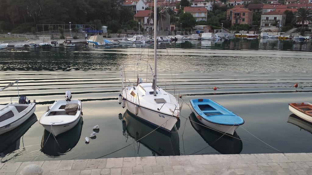 Zora Hiša za goste
