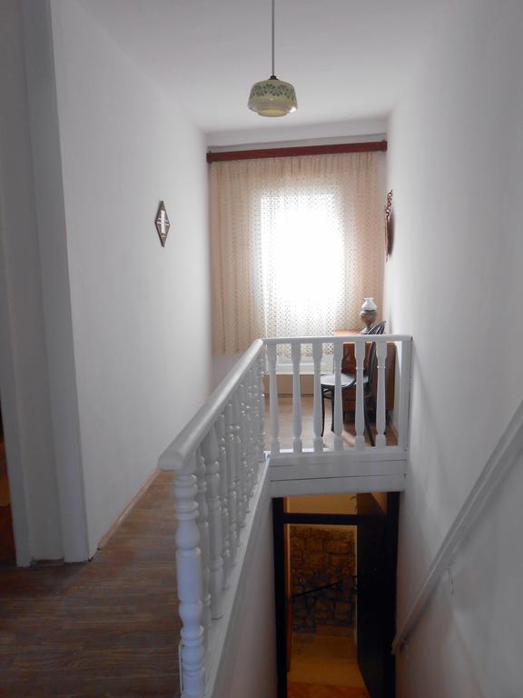 Hiša za goste Zora 2*