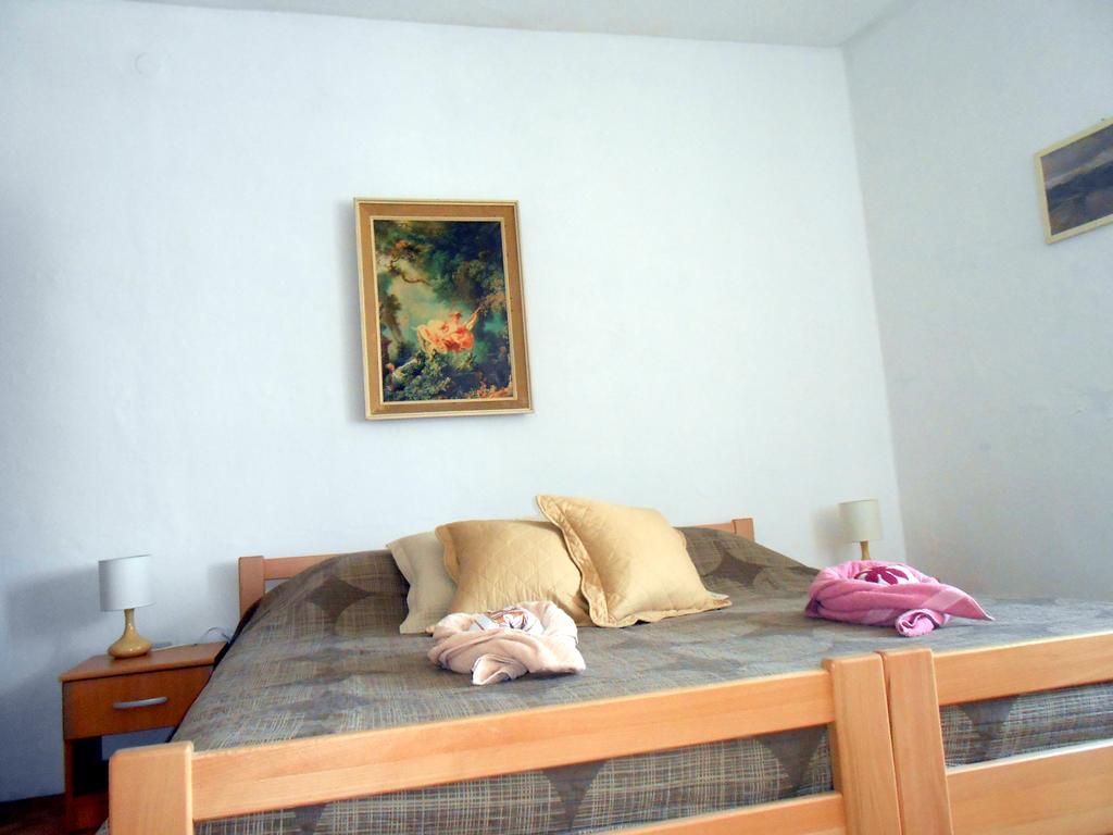 Zora 2* Stari Grad (Hvar)